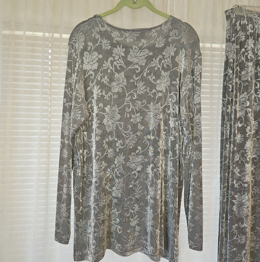 Clio Silver-Gray Floral Velvet Maxi Skirt w/ Top Set - Picture 5 of 14